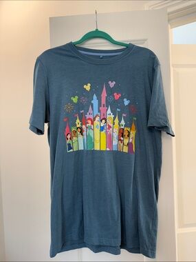 Disney Princess Castle Graphic Tee | Disney Princess Shirt | Large